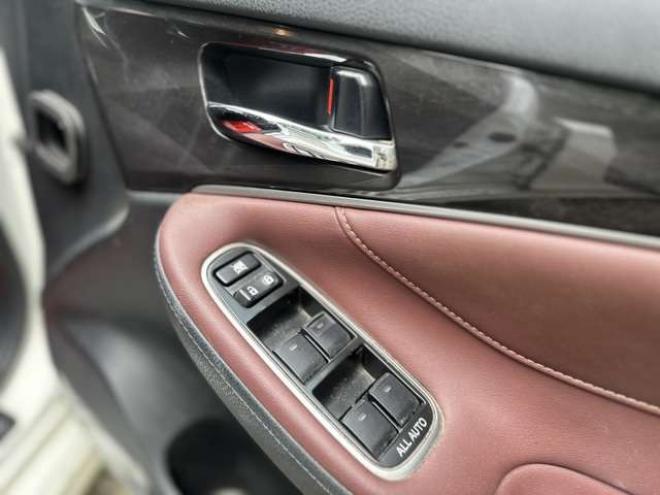 クラウンアスリート ハイブリッド 2.5 S Four 4WD　TVナビ/Bカメラ/クルコン/AW/PS/PW 2500