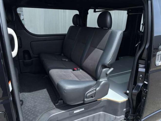 レジアスエース2.8 スーパーGL ダークプライムII ロングボディ ディーゼルターボ 4WD　415COBRA　S-6ボンネット&クリーンルック3Fリップ&ステージ2ルーフスポイラー&バッドラッカーSD-6　17インチAW　ヨコハマPARADA215/60R17　両側パワースライドドア　ETC　社外コンソールBOX 2800