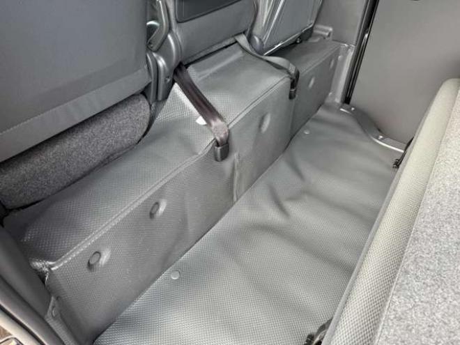 ハイエースバン2.8 DX ロング ディーゼルターボ 4WD　登録未使用車　寒冷地仕様　パノラミックビューモニター　デジタインナーミラー　LEDヘッドランプ　電動格納ミラーヒータ付　リアAC　リアヒーター　スライドドアイージークローザー　バックドアイージークローザー 登録済未使用車 2800