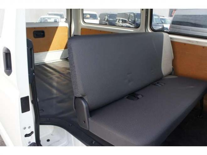 ハイエースバン2.8 DX ロング ディーゼルターボ 4WD　フロントシートセパレート仕様変更済　　　センターコンソール付　415COBRA丸目ライトキット&バッドラッカー16インチAW　415SAFARIフロントスポイラー　TOYOオープンカントリーR/T　電動格納ドアミラー 2800