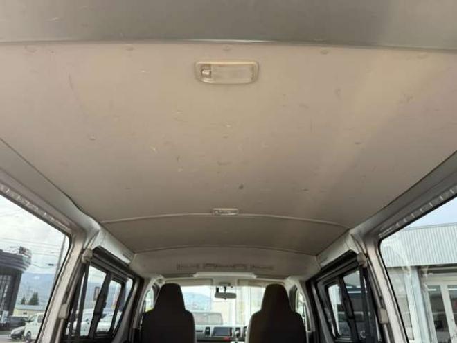 ハイエースバン2.8 DX ロング ディーゼルターボ 4WD　寒冷地仕様　415COBRA　丸目ヘッドライトキット　サファイアフロントリップスポイラー　ENCB16インチアルミ　トーヨーオープンカントリー　リアヒーター　リアエアコン 2800