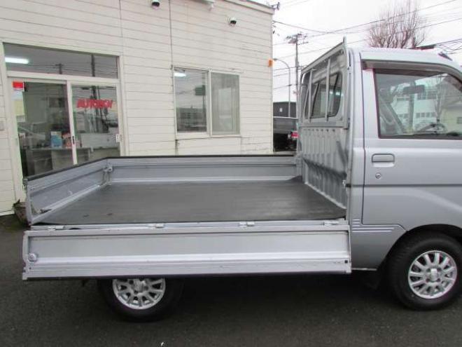 ハイゼットトラック エクストラ 3方開 4WD　パワーステアリング/パワーウィンドウ/エアコン/荷台作業灯/キーレス 660