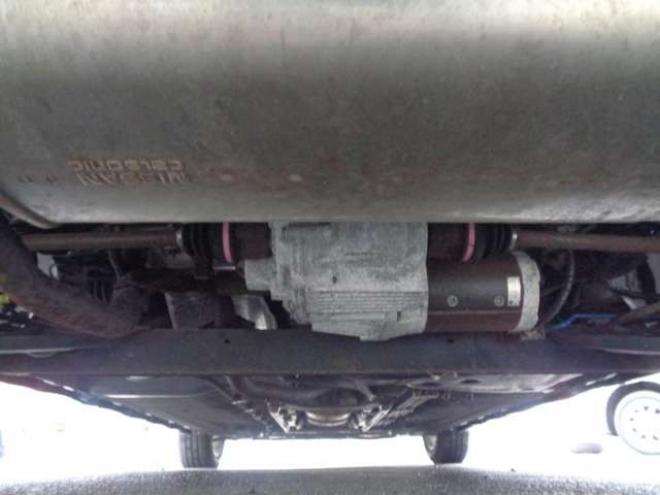 ティーダ1.5 15M FOUR SV＋プラズマ 4WD　ワンオーナー　夏冬タイヤ　走行31600km 1500