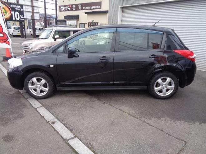 ティーダ1.5 15M FOUR SV＋プラズマ 4WD　ワンオーナー　夏冬タイヤ　走行31600km 1500