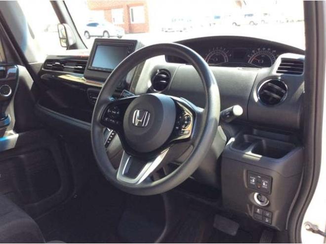 N-BOXカスタム 660 G EX ホンダセンシング 4WD　パワスラ　シートヒーター　スマートキー　プッシュスタート　クルーズコントロール　ホンダ純正ナビ　バックカメラ　電動格納ミラー　横滑り防止装置　車線逸脱防止　衝突被害軽減システム　オートライト　ETC 660