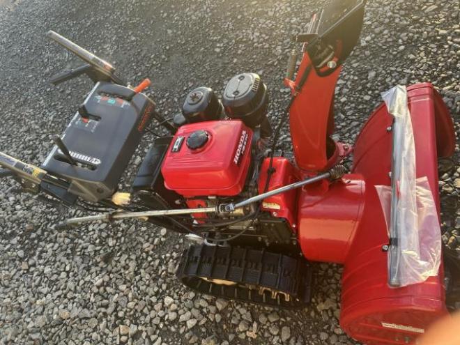 除雪機ホンダHS870点検整備塗装済み