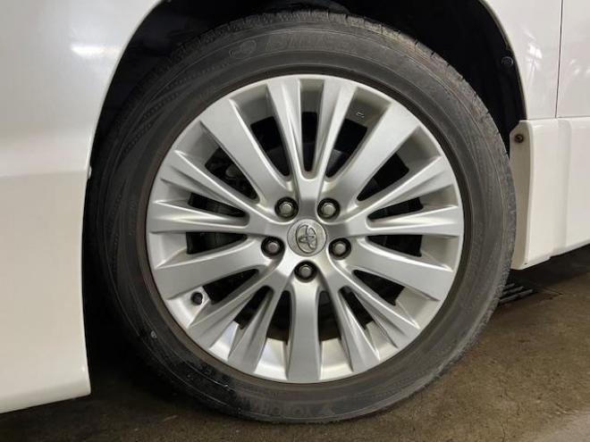 ヴェルファイア２．４Ｚ　本州仕入　後期型　ワンオーナー　寒冷地仕様　禁煙車　両側パワースライドドア　純正１８インチＡＷ　純正１６ＡＷ＋スタッドレスタイヤ　純正ナビ　フルセグ地デジ　ＤＶＤ再生　Ｂｌｕｅｔｏｏｔｈ　バックカメラ 4WD 2400 5Dr