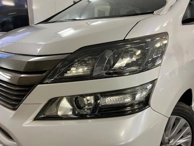 ヴェルファイア２．４Ｚ　本州仕入　後期型　ワンオーナー　寒冷地仕様　禁煙車　両側パワースライドドア　純正１８インチＡＷ　純正１６ＡＷ＋スタッドレスタイヤ　純正ナビ　フルセグ地デジ　ＤＶＤ再生　Ｂｌｕｅｔｏｏｔｈ　バックカメラ 4WD 2400 5Dr