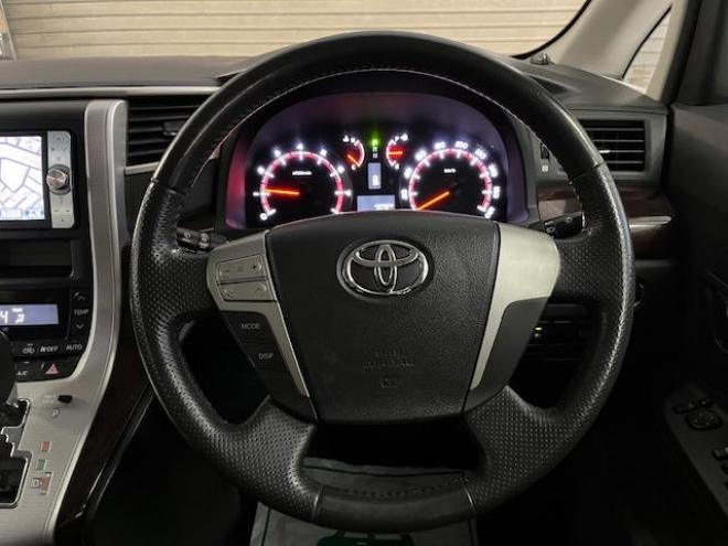 ヴェルファイア２．４Ｚ　本州仕入　後期型　ワンオーナー　寒冷地仕様　禁煙車　両側パワースライドドア　純正１８インチＡＷ　純正１６ＡＷ＋スタッドレスタイヤ　純正ナビ　フルセグ地デジ　ＤＶＤ再生　Ｂｌｕｅｔｏｏｔｈ　バックカメラ 4WD 2400 5Dr