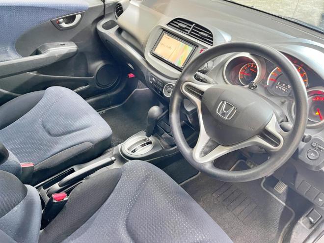 フィット1.3G 4WD 5年保証 ナビTV Bカメ 寒冷地仕様 禁煙 車検整備2年付