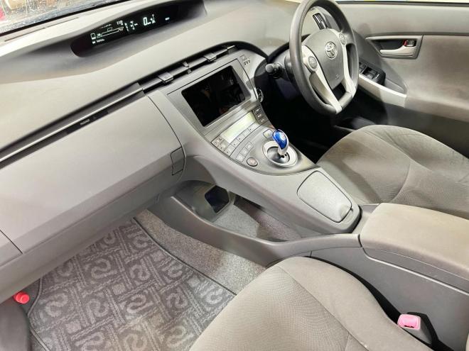 プリウス1.8S 5年保証 スマキー ETC 寒冷地仕様 禁煙 車検整備2年付