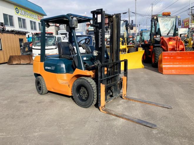 フォークリフトトヨタ　中古　7FGL25　建機