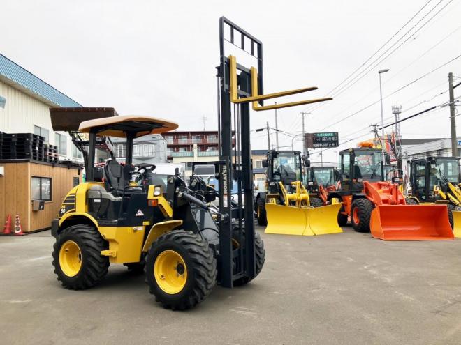 フォークリフトコマツ　中古　ホイールローダーリフト　WA50-8　不整地リフト　建機