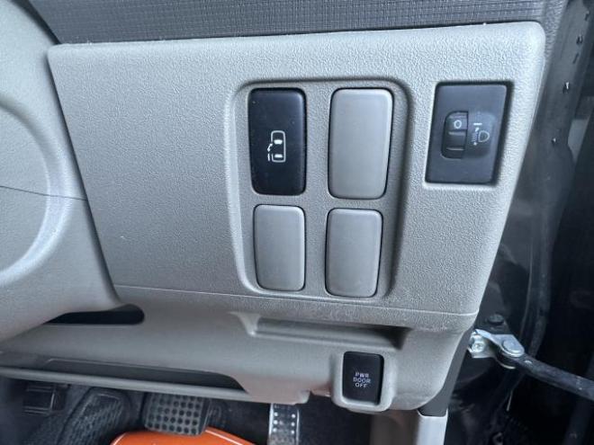 タントX 4WD リモコンパワースライドドア　エンジンスターター　タイミングチェーン車　フルセグテレビ　Panasonicナビ　 4WD 660 5Dr