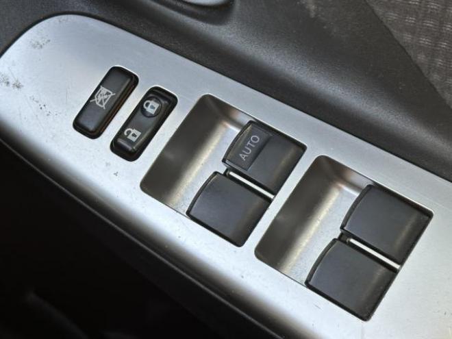 ヴィッツ 4WD 1300 5Dr