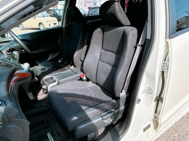 オデッセイ2.4Mエアロパッケージ 4WD　ローンが不安な方＜優遇ローン＞1年保証　純正ナビ　バックカメラ