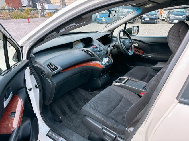 オデッセイ2.4Mエアロパッケージ 4WD　ローンが不安な方＜優遇ローン＞1年保証　純正ナビ　バックカメラ