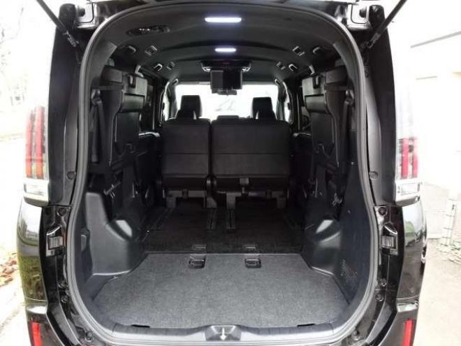 エスクァイア2.0 Gi 4WD　本州車　保証1年/走行距離無制限　4WD　セーフティセンス　両側パワースライドドア　ALPINE製ナビ 地デジ　バックカメラ　サイドカメラ　Bluetooth接続　純正エンジンスターター　シートヒーター　LEDヘッドライト 2000