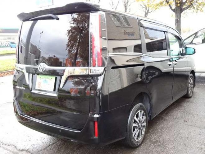 エスクァイア2.0 Gi 4WD　本州車　保証1年/走行距離無制限　4WD　セーフティセンス　両側パワースライドドア　ALPINE製ナビ 地デジ　バックカメラ　サイドカメラ　Bluetooth接続　純正エンジンスターター　シートヒーター　LEDヘッドライト 2000