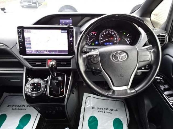 エスクァイア2.0 Gi 4WD　本州車　保証1年/走行距離無制限　4WD　セーフティセンス　両側パワースライドドア　ALPINE製ナビ 地デジ　バックカメラ　サイドカメラ　Bluetooth接続　純正エンジンスターター　シートヒーター　LEDヘッドライト 2000