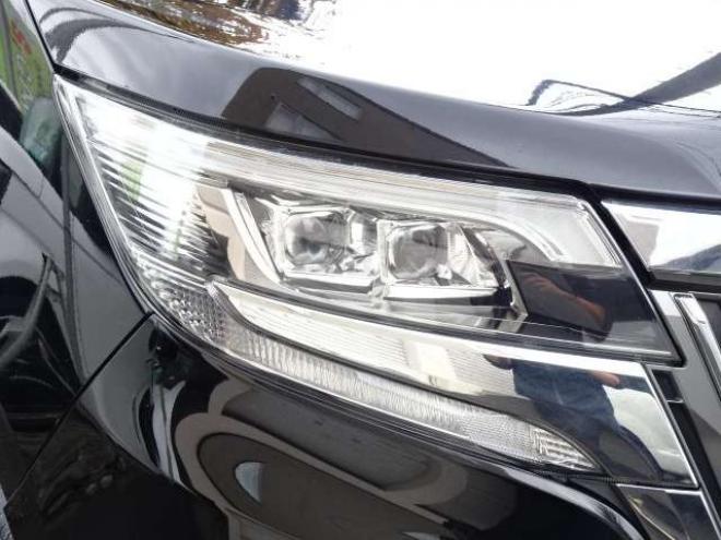 エスクァイア2.0 Gi 4WD　本州車　保証1年/走行距離無制限　4WD　セーフティセンス　両側パワースライドドア　ALPINE製ナビ 地デジ　バックカメラ　サイドカメラ　Bluetooth接続　純正エンジンスターター　シートヒーター　LEDヘッドライト 2000