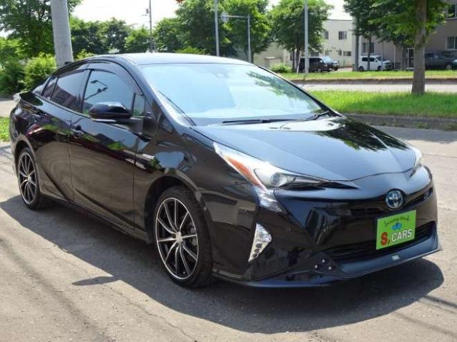 プリウス1.8 A プレミアム E-Four 4WD　本州車 ハイブリットシステム2年保証/走行距離無制限　 4WD　TRDエアロ　ブラインドスポットモニター　純正ナビ　地デジ　バックカメラ　18インチアルミ　本革シート　ヘッドアップディスプレイ　AC100V 1800