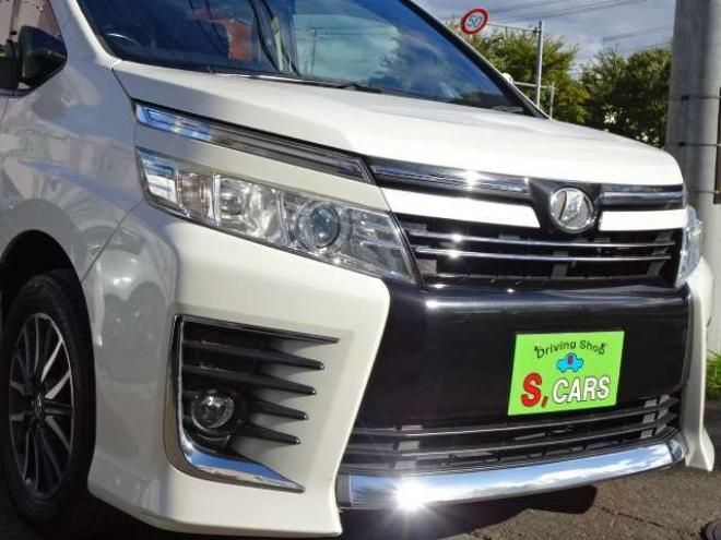 ヴォクシー2.0 ZS 煌 4WD　本州車　保証1年/走行距離無制限　4WD　両側パワースライドドア　トヨタセーフティセンス　カロッツェリア8型ワイドナビ　地デジ　バックカメラ　フリップダウンモニター　Bluetooth接続　アイドリングストップ 2000