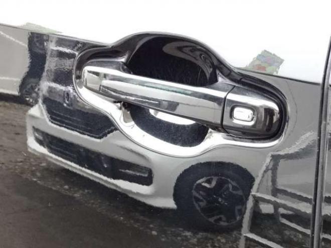 ノア2.0 Si 4WD　本州車　保証1年/走行距離無制限　4WD　後期　セーフティセンス　両側パワースライドドア　純正9インチワイドナビ　　地デジ　バックカメラ　ALPINE12インチフリップダウンモニター　LEDヘッドライト 2000