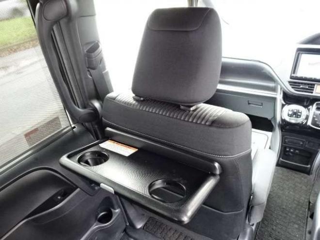 ノア2.0 Si 4WD　本州車　保証1年/走行距離無制限　4WD　後期　セーフティセンス　両側パワースライドドア　純正9インチワイドナビ　　地デジ　バックカメラ　ALPINE12インチフリップダウンモニター　LEDヘッドライト 2000