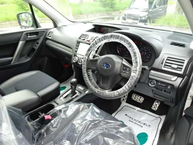 フォレスター2.0 S リミテッド 4WD　アイサイト　本州車　保証1年/走行距離無制　4WD ナビ　地デジ　Bluetooth接続　バックカメラ　ハーフレザーパワーシート　シートヒーター　純正18インチアルミ　クルーズコントロール　USBコンセント　ETC 2000