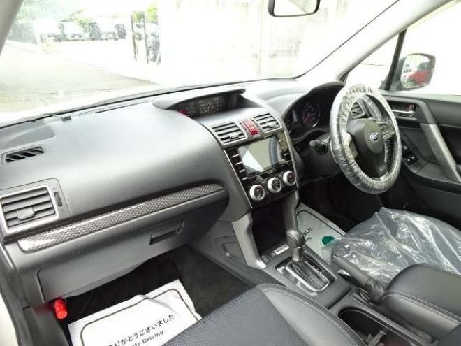 フォレスター2.0 S リミテッド 4WD　アイサイト　本州車　保証1年/走行距離無制　4WD ナビ　地デジ　Bluetooth接続　バックカメラ　ハーフレザーパワーシート　シートヒーター　純正18インチアルミ　クルーズコントロール　USBコンセント　ETC 2000
