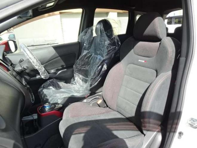 ノート1.2 e-POWER NISMO　本州車　ハイブリットシステム保証2年付　ワンオーナー　社外ナビ　Bluetooth接続　 エマージェンシーブレーキサポート　車線逸脱警報　NISMO純正アルミ　純正LEDヘッドライト　インテリキー　プッシュスタート　ETC 2WD 1200