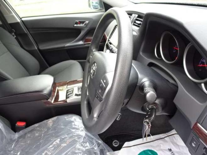 マークX2.5 250G Four 4WD　本州車　保証1年　4WD　ワンオーナー　エスカーズカスタム　フロントリップ　リヤディフューザー　プレシャス/HM-1　19インチアルミ　純正ナビ　ワンセグTV　ドライブレコーダーLDA　ETC　クルーズコントロール 2500