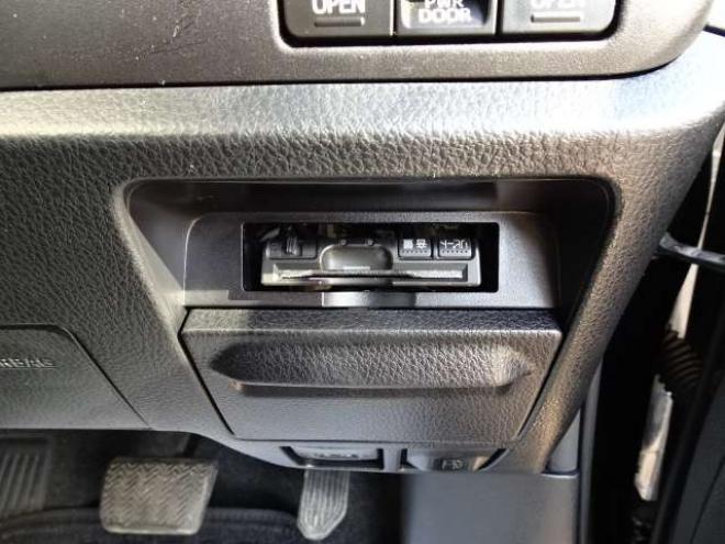 エスクァイア2.0 Gi 4WD　本州車　保証1年/走行距離無制限　4WD　両側パワースライドドア　オートマチックハイビーム　社外9インチナビ　地デジ　バックカメラ　黒本革シート　シートヒーター　LEDヘッドライト　ETC　クルーズコントロール 2000