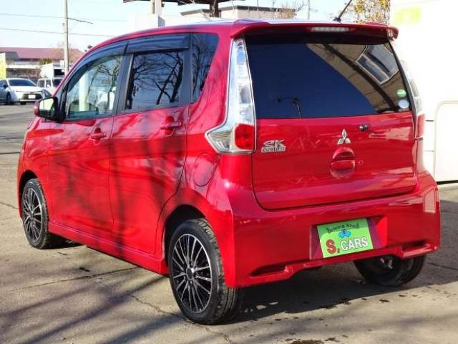 eKカスタムT セーフティパッケージ 4WD　保証1年/走行距離無制限　4WD　衝突軽減ブレーキシステム　純正ナビ　地デジ　バックカメラ　社外エンジンスターター　シートヒーター　社外15インチアルミ　純正HID　ウインカーミラー　横滑り防止　寒冷地仕様 660