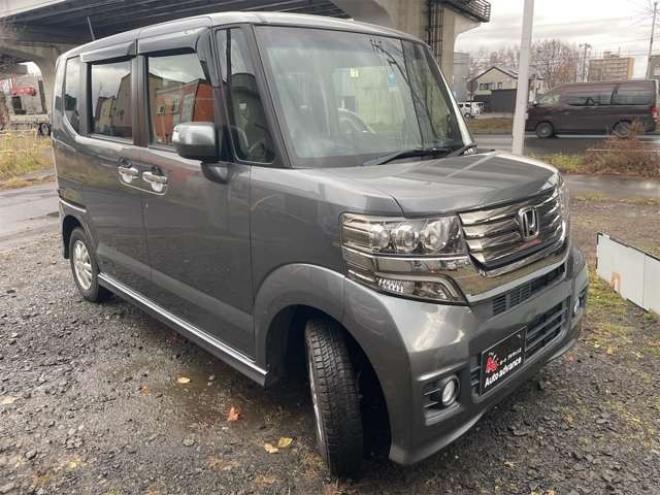 N-BOXカスタムG Lパッケージ 4WD　パワースライド　HID　スマートキー　新在　庫車　　整備工場完　備　2年後4年後も車検お任!! 660