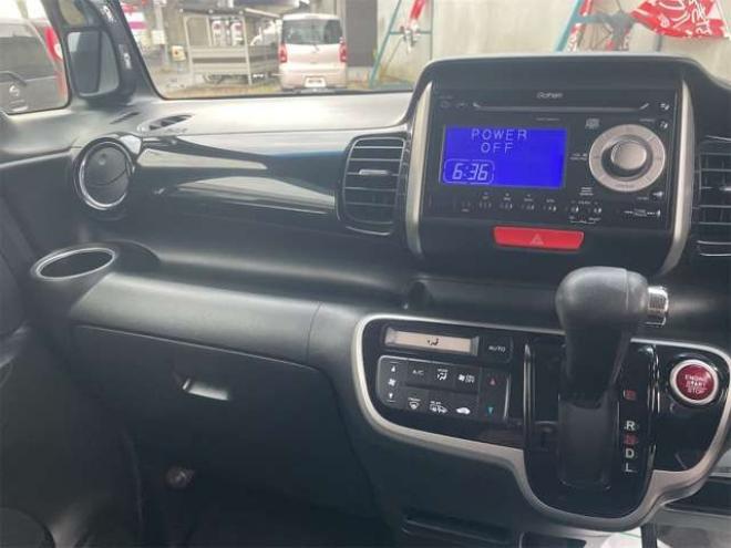 N-BOXカスタムG Lパッケージ 4WD　パワースライド　HID　スマートキー　新在　庫車　　整備工場完　備　2年後4年後も車検お任!! 660