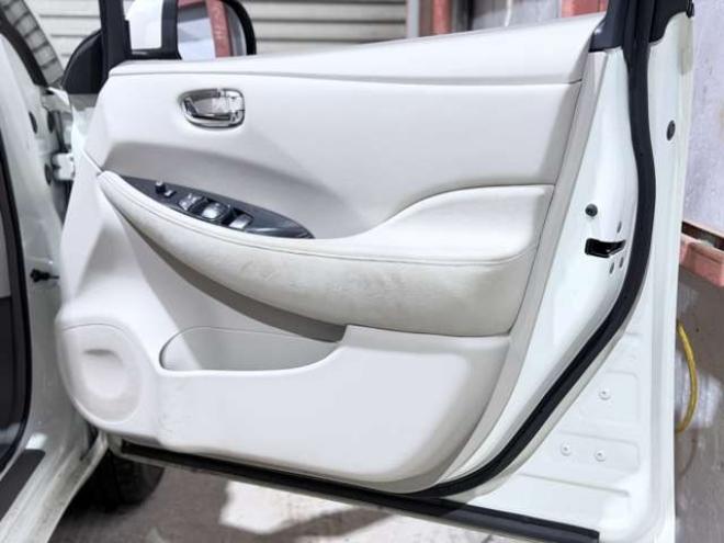 リーフG　防錆塗装TVナビBカメETC 2WD 不明
