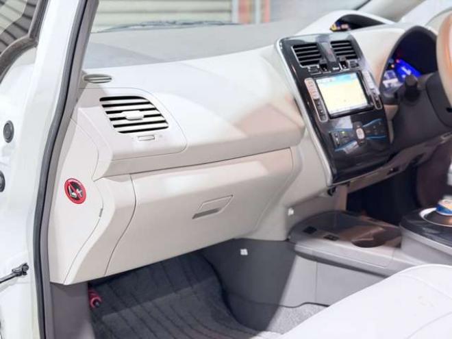 リーフG　防錆塗装TVナビBカメETC 2WD 不明