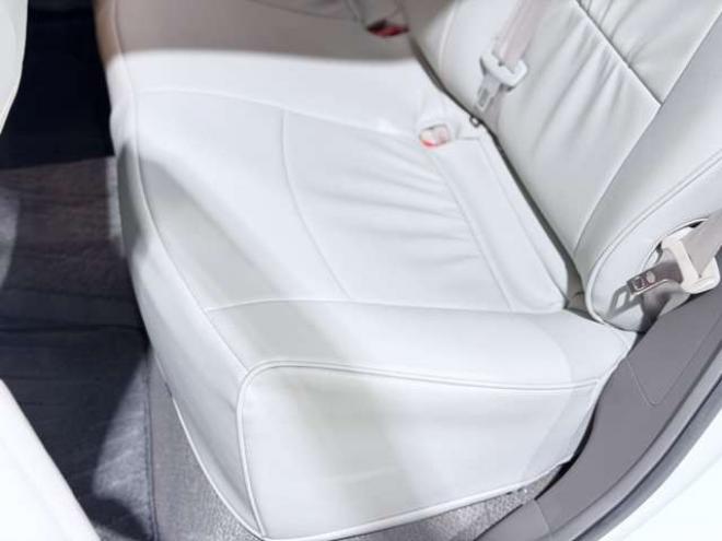 リーフG　防錆塗装TVナビBカメETC 2WD 不明