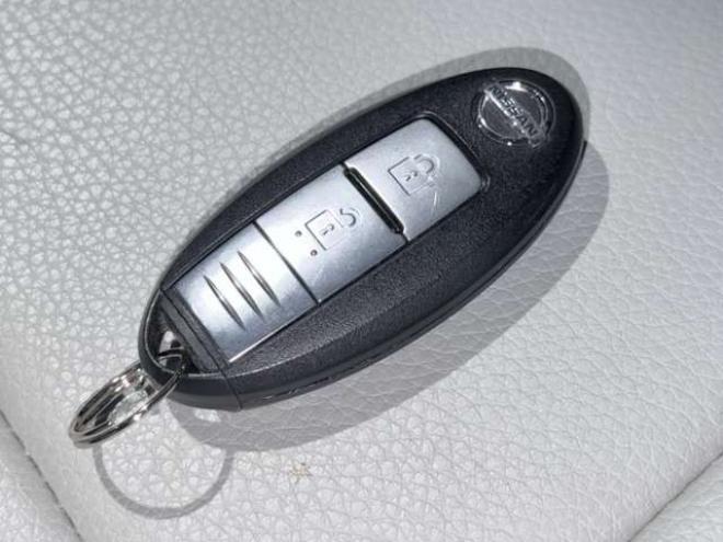 リーフG　防錆塗装TVナビBカメETC 2WD 不明