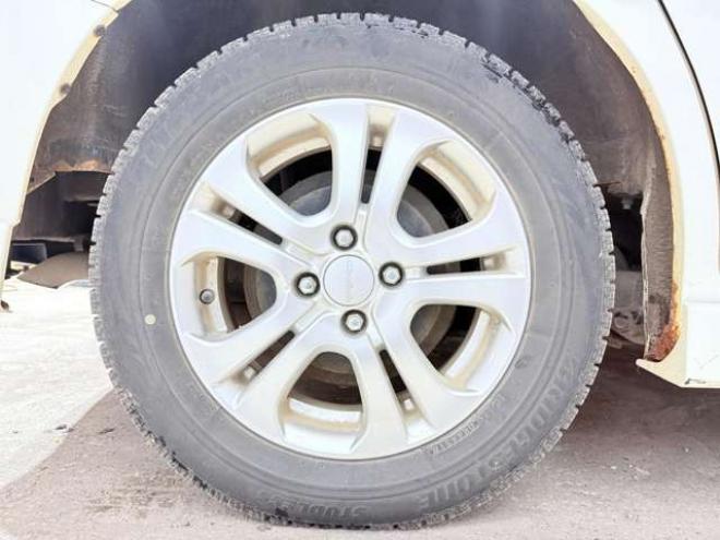 フリードスパイクハイブリッド1.5 ジャストセレクション　下廻防錆TVナビBカメETC 2WD 1500