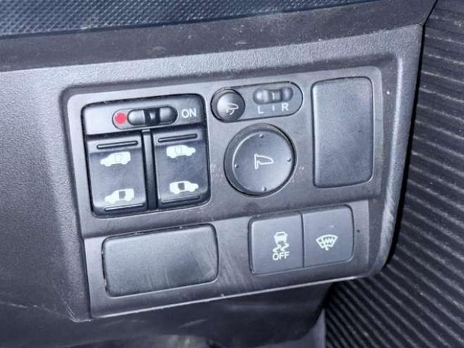 フリードスパイクハイブリッド1.5 ジャストセレクション　下廻防錆TVナビBカメETC 2WD 1500