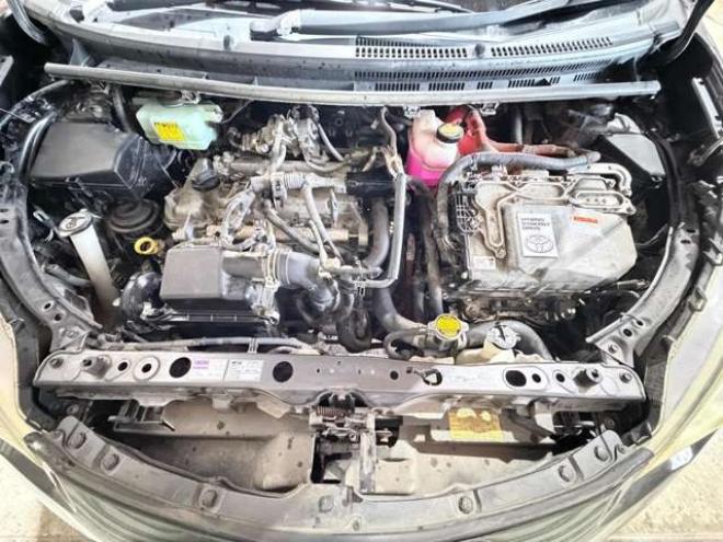 アクア1.5 G　防錆塗装TVナビETC夏冬タイヤ 2WD 1500