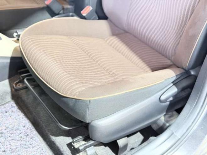 アクア1.5 G　防錆塗装TVナビETC夏冬タイヤ 2WD 1500