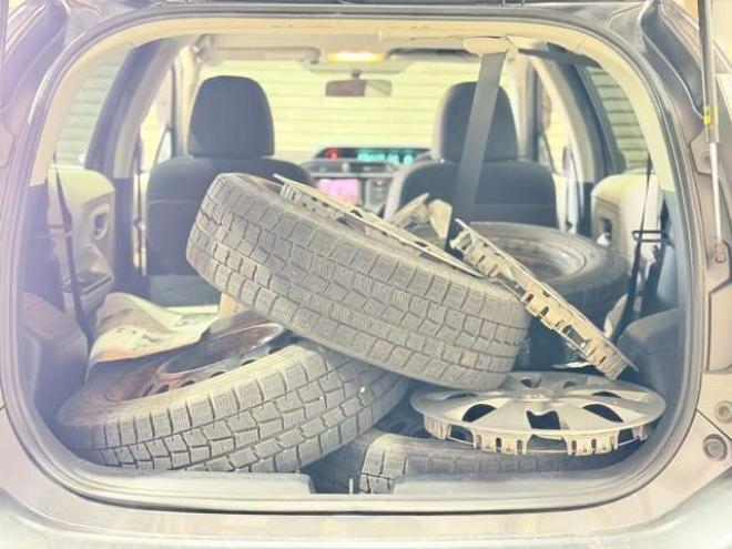 アクア1.5 G　防錆塗装TVナビETC夏冬タイヤ 2WD 1500