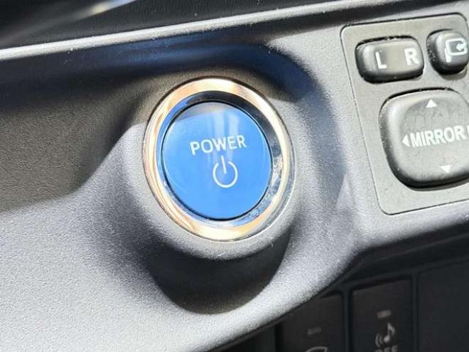 アクア1.5 G　防錆塗装TVナビETC夏冬タイヤ 2WD 1500