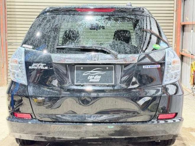 フィットシャトルハイブリッド1.3　下廻防錆TVナビBカメETC夏冬タイヤ 2WD 1300