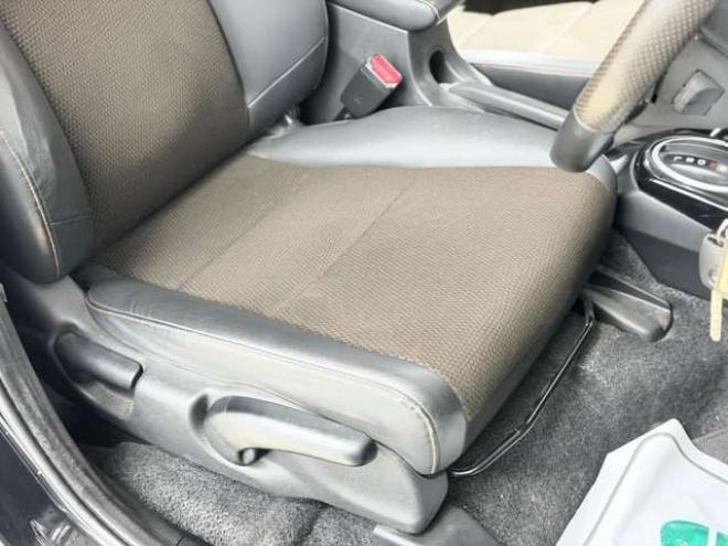 フィットシャトルハイブリッド1.3　下廻防錆TVナビBカメETC夏冬タイヤ 2WD 1300