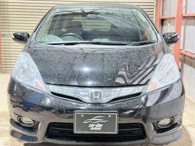 フィットシャトルハイブリッド1.3　下廻防錆TVナビBカメETC夏冬タイヤ 2WD 1300